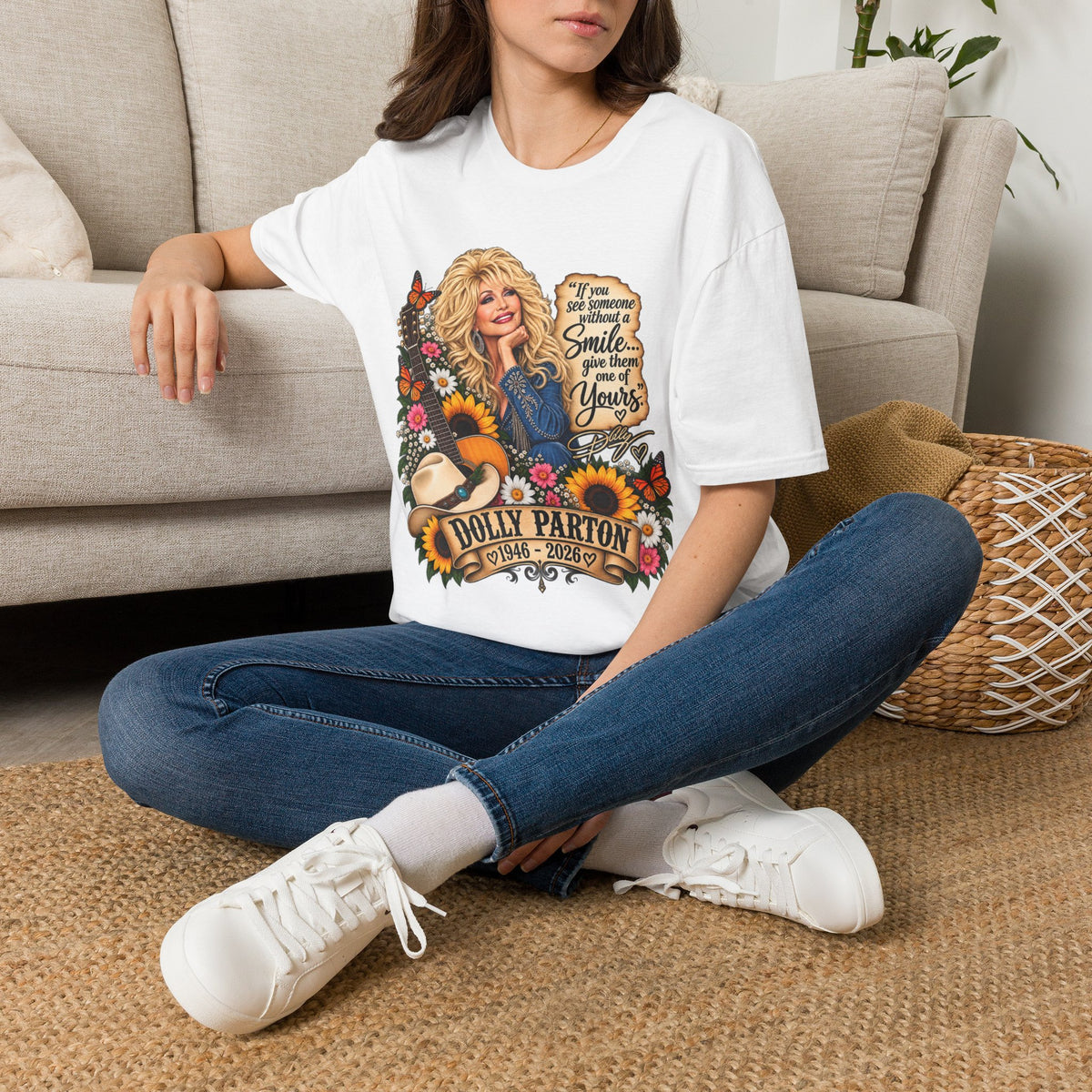 Dolly Parton Graphic T‑Shirt — “If you see someone without a smile…” Retro Floral Tee